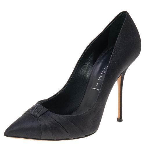 Satin Pointed Toe Pumps Size 39 - Casadei - Modalova