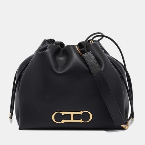 Leather Medium Initials Insignia Soft Bucket Bag - CH Carolina Herrera - Modalova