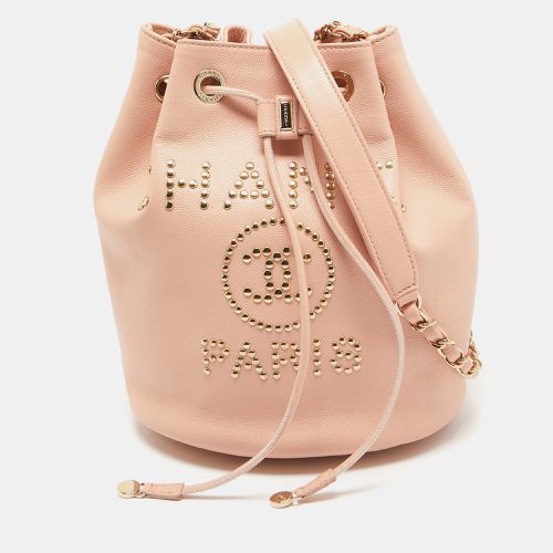 Peach Leather Logo Studs Deauville Drawstring Bucket Bag - Chanel - Modalova