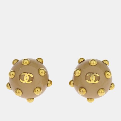 Studded Button Earrings Clip-On Beige - Chanel - Modalova