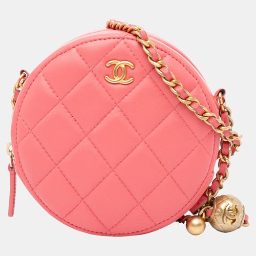 CC Quilted Lambskin Pearl Crush Round Clutch with Chain - Chanel - Modalova