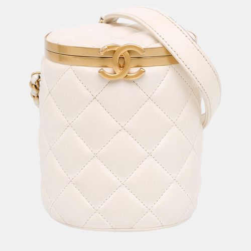 Small Quilted Lambskin Crown Box Bag - Chanel - Modalova