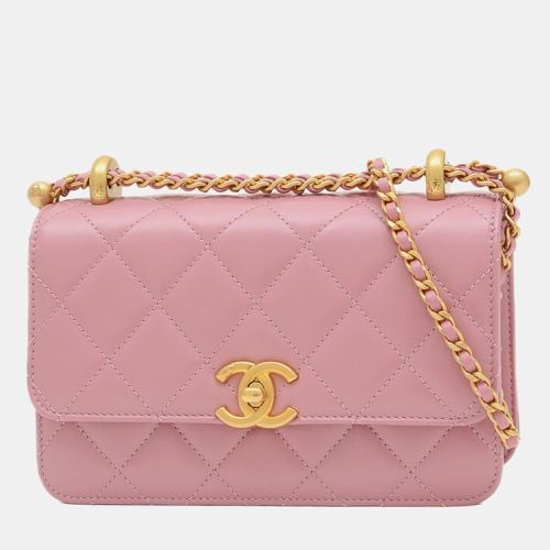 Lambskin Quilted Pick Me Up Wallet on Chain - Chanel - Modalova