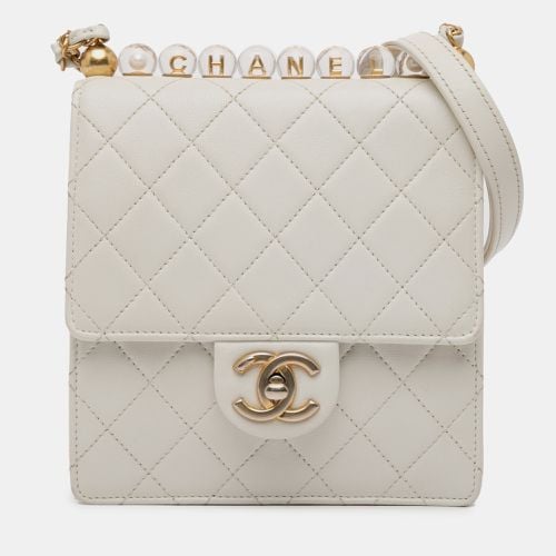 Small Lambskin Chic Pearls Flap Bag - Chanel - Modalova