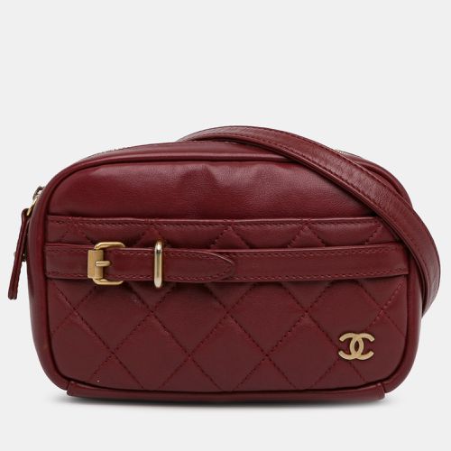 Small Quilted Lambskin Buckle Camera Bag - Chanel - Modalova