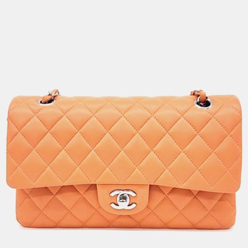 Lambskin Medium Classic Flap Bag - Chanel - Modalova