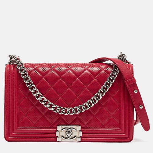 Quilted Perforated Leather New Medium Boy Bag - Chanel - Modalova