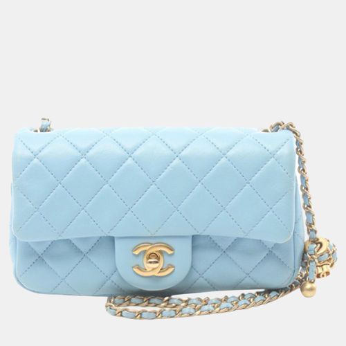 Light Lambskin Mini Rectangular Pearl Crush Flap Bag - Chanel - Modalova