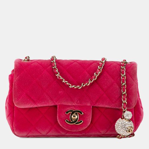 Mini Quilted Velvet Pearl Crush Single Flap Bag - Chanel - Modalova