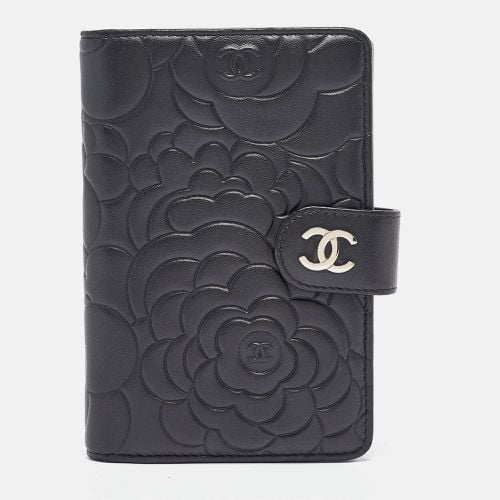 Leather CC Camellia French Wallet - Chanel - Modalova