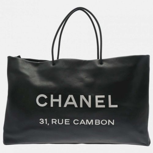 Calfskin Essential Large Tote Bag - Chanel - Modalova