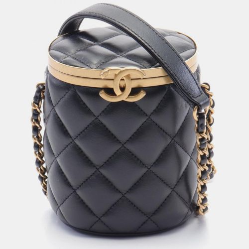 Lambskin Matelasse Shoulder Bag - Chanel - Modalova