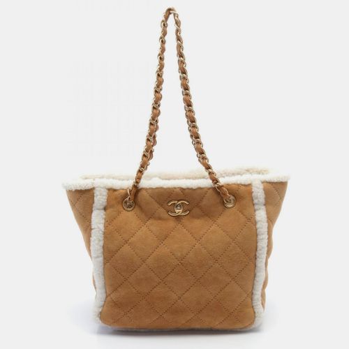 White Mouton Matelasse Shoulder Bag - Chanel - Modalova