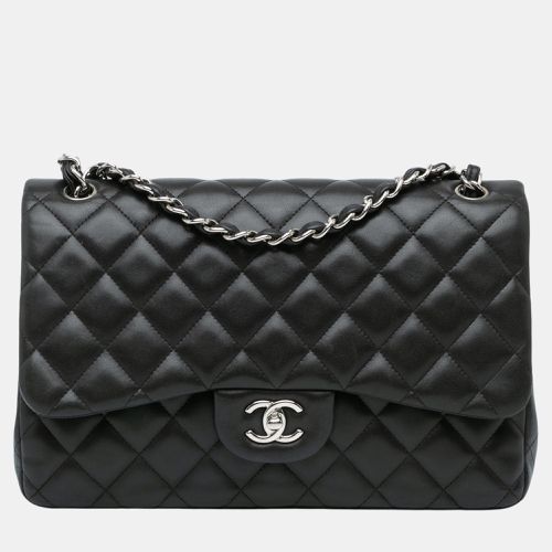 Jumbo Classic Lambskin Double Flap Bag - Chanel - Modalova