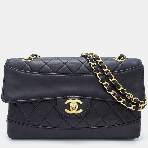 Lambskin Chain Shoulder Bag - Chanel - Modalova