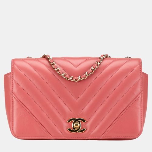 Mini Chevron Calfskin Statement Flap - Chanel - Modalova