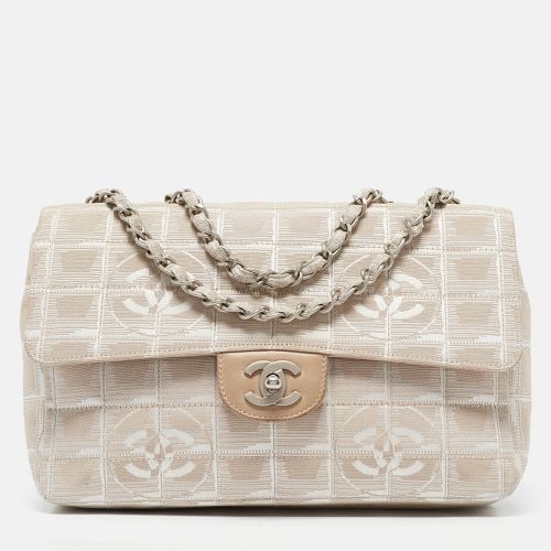 Cube Quilted Fabric Medium CC Travel Line Flap Bag - Chanel - Modalova