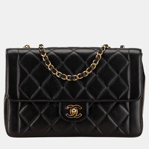 Medium Quilted Lambskin Border Single Flap - Chanel - Modalova