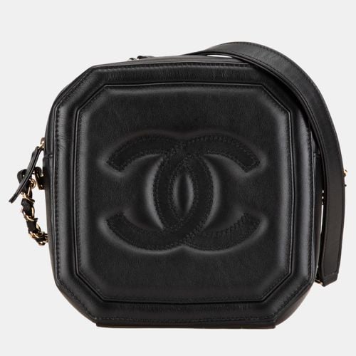 CC Quilted Lambskin Octagon Camera Case - Chanel - Modalova