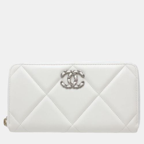 Leather Matelasse Cc Mark Long Wallet - Chanel - Modalova