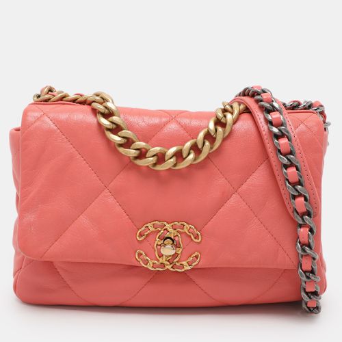 Light Quilted Leather Small 19 Flap Bag - Chanel - Modalova