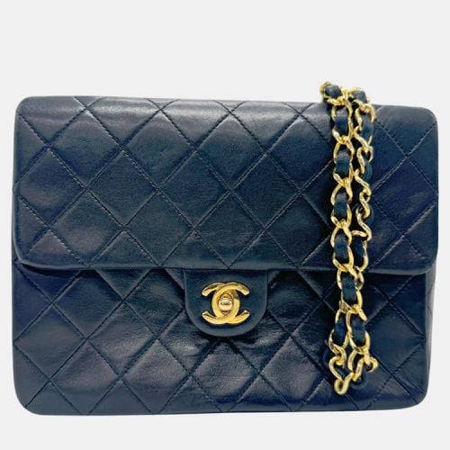 Gold Leather Matelasse Shoulder Bag - Chanel - Modalova