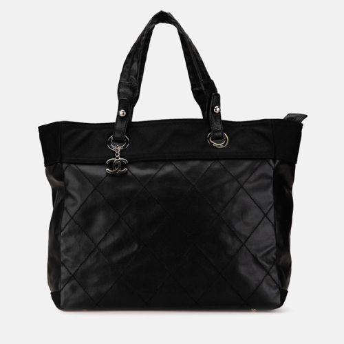 Leather Coco Mark Paris Biarritz MM Tote - Chanel - Modalova