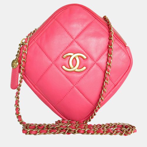 Quilted Leather Diamond CC Shoulder Bag - Chanel - Modalova