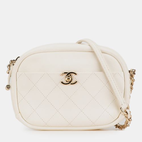 Small Quilted Goatskin Casual Trip Camera Bag - Chanel - Modalova