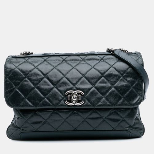 Quilted Aged Calfskin Logo Accordion Flap - Chanel - Modalova