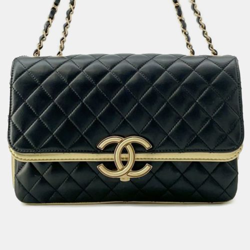 Medium Quilted Metallic Lambskin CC Chic Double Flap - Chanel - Modalova