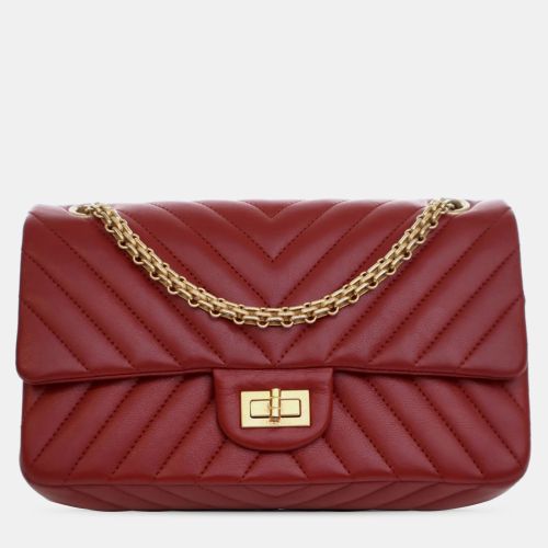 Reissue 2.55 Chevron Aged Calfskin Double Flap 225 - Chanel - Modalova