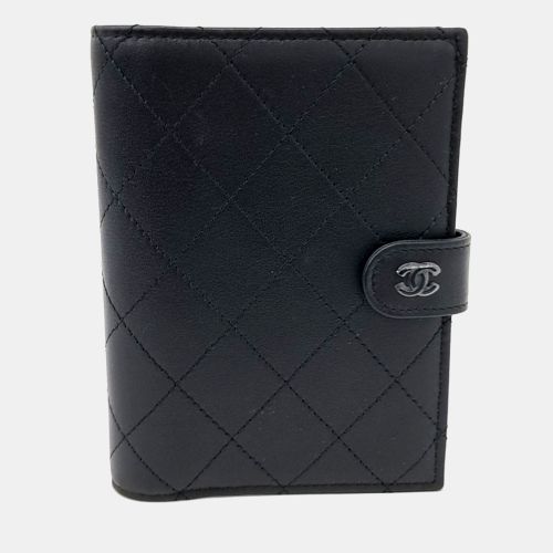 Leather passport wallet - Chanel - Modalova