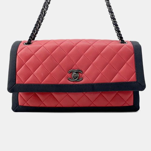 Chain Shoulder Bag Matelasse Lambskin Nylon - Chanel - Modalova