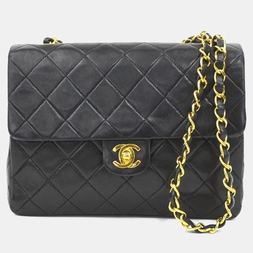 Matelasse Shoulder Bag In Lambskin And Gold - Chanel - Modalova