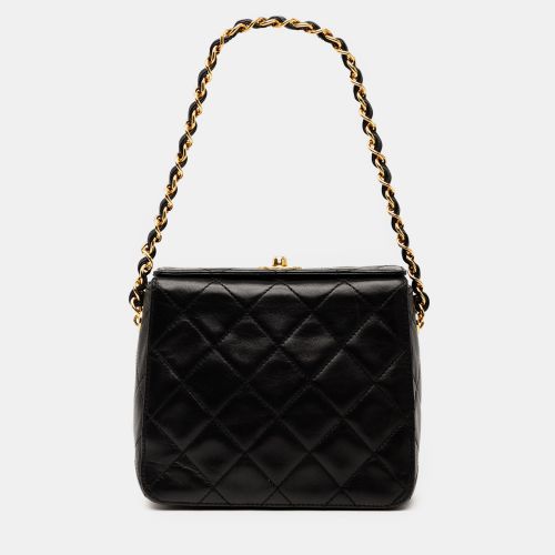 CC Quilted Lambskin Turnlock Handbag - Chanel - Modalova