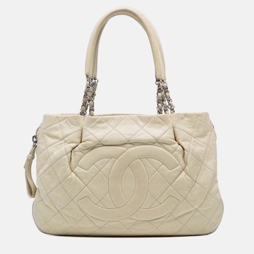 CC Quilted Caviar Expandable Tote - Chanel - Modalova