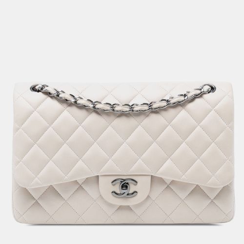 Jumbo Classic Lambskin Double Flap - Chanel - Modalova