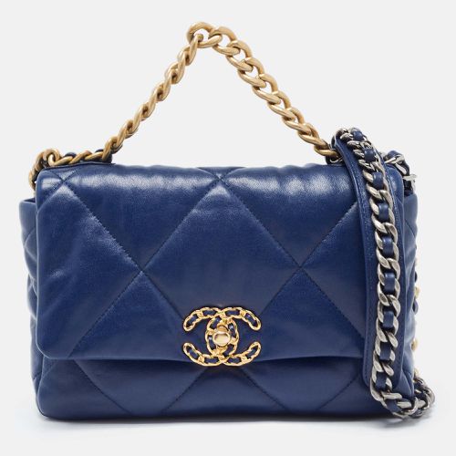 Quilted Leather Medium 19 Flap Bag - Chanel - Modalova