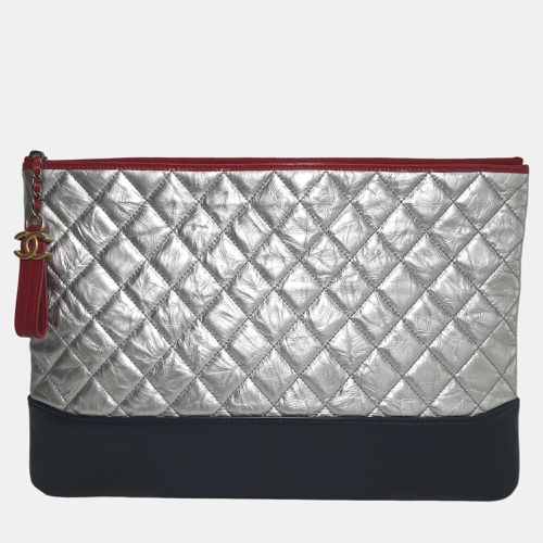 Leather Gabrielle clutch - Chanel - Modalova