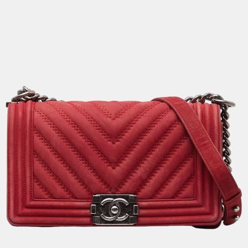 Suede Chevron Medium Le Boy Flap Bag - Chanel - Modalova