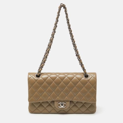 Avocado Quilted Leather Medium Classic Double Flap Bag - Chanel - Modalova