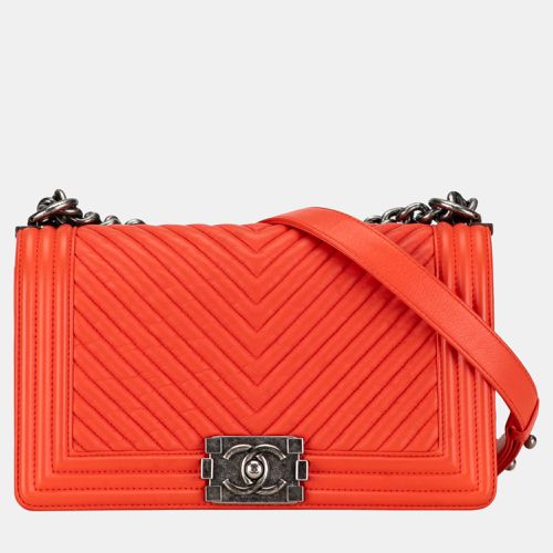 Medium Chevron Lambskin Boy Flap - Chanel - Modalova