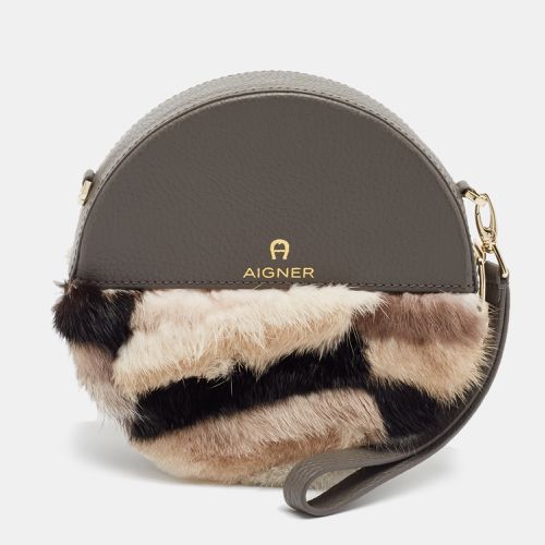 Faux Fur and Leather Round Wristlet Clutch - Aigner - Modalova