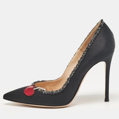 Satin Crystal Embellished Pumps Size 37.5 - Gianvito Rossi - Modalova