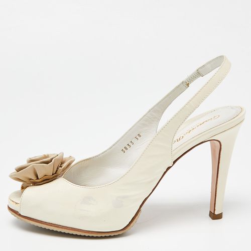 Off Patent Leather Flower Applique Peep Toe Slingback Pumps Size 38 - Gianvito Rossi - Modalova