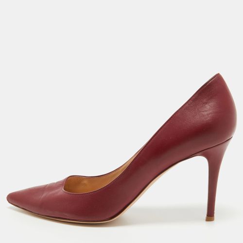 Leather Pointed Toe Pumps Size 40 - Gianvito Rossi - Modalova