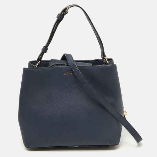 Saffiano Leather Bryant Park Bucket Bag - Dkny - Modalova