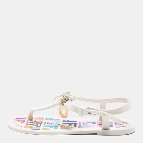 Jelly Logo Charm Sunny Thong Flat Sandals Size 36 - Fendi - Modalova