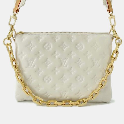 Beige Lambskin Coussin PM Bag - Louis Vuitton - Modalova